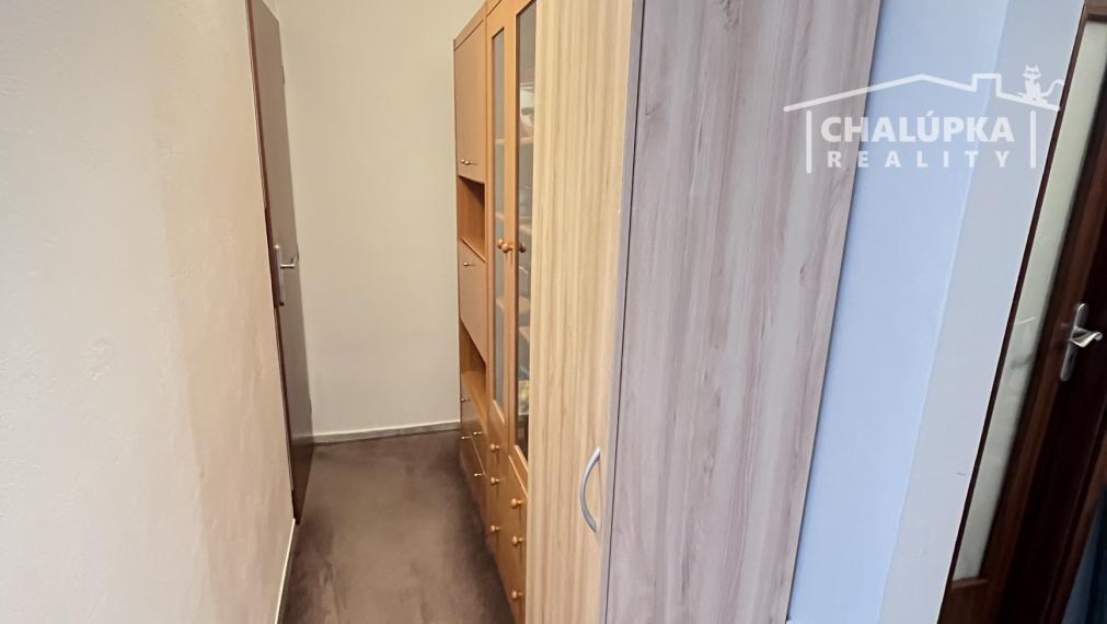 REZERVOVANÉ: Slnečný 2-izbový byt 57 m2 + 2 lodžie, ul. Západná, Trenčín - Juh