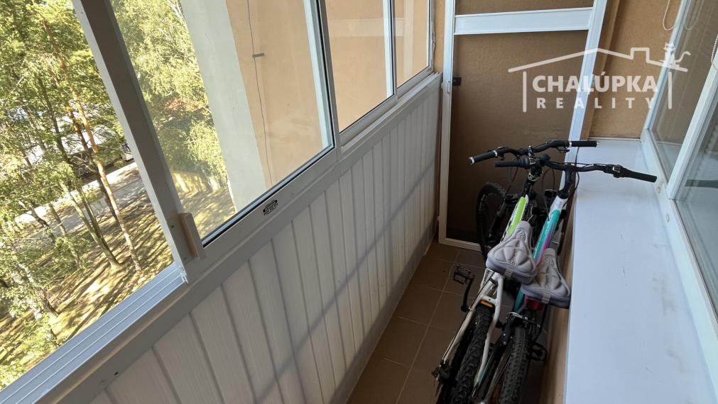 REZERVOVANÉ: Slnečný 2-izbový byt 57 m2 + 2 lodžie, ul. Západná, Trenčín - Juh