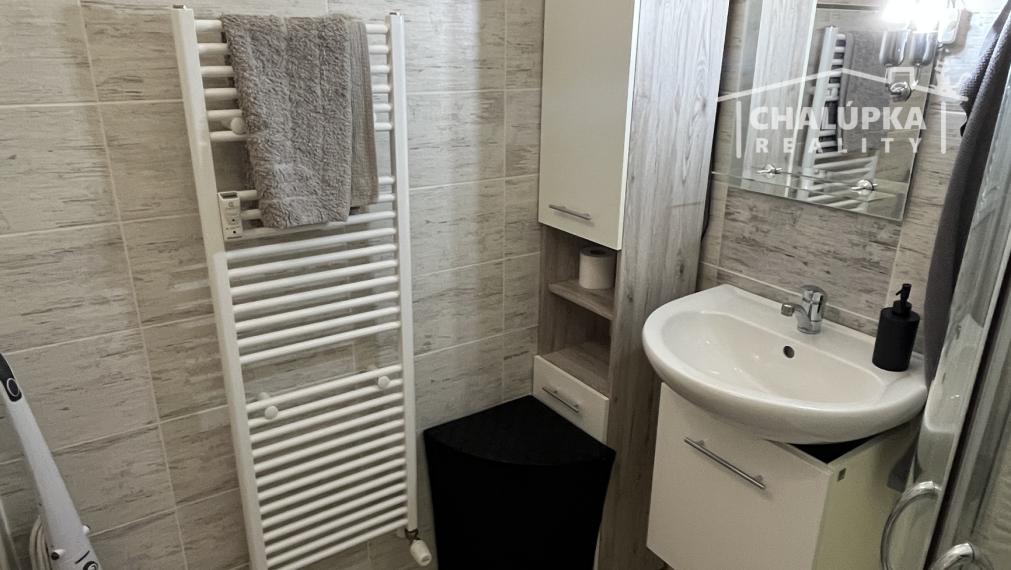 Zariadený 1-izbový byt 35 m2 na Piešťanskej ul. v Trenčíne