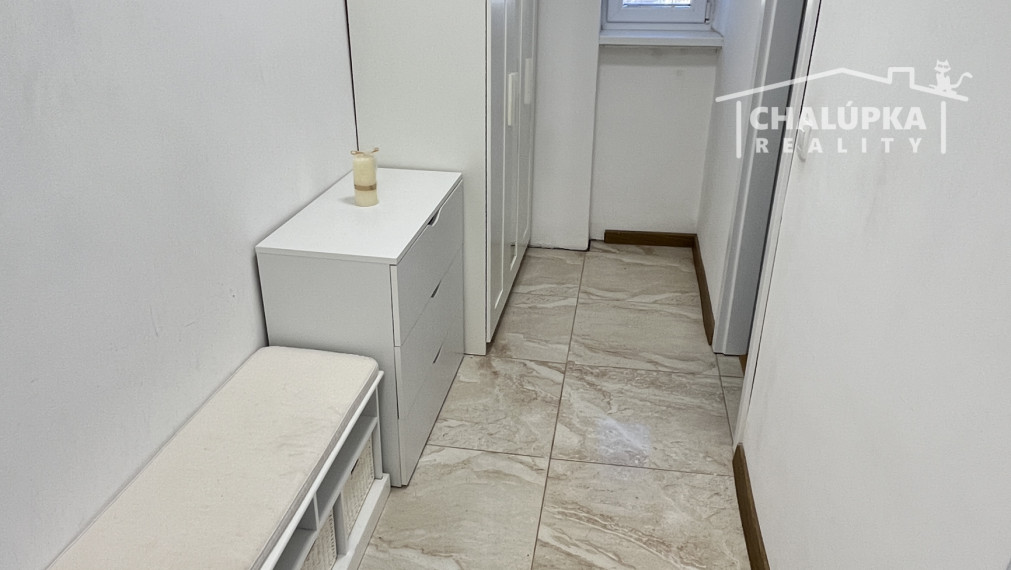 Krásny 2-izbový byt s lodžiou 71 m2 v Trenčíne - Dlhé Hony