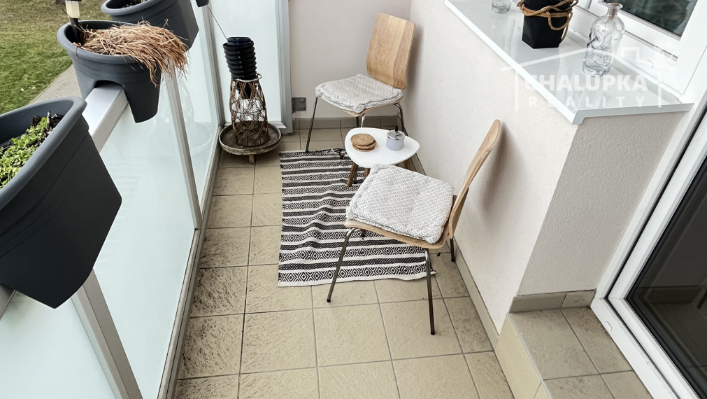Krásny 2-izbový byt s lodžiou 71 m2 v Trenčíne - Dlhé Hony