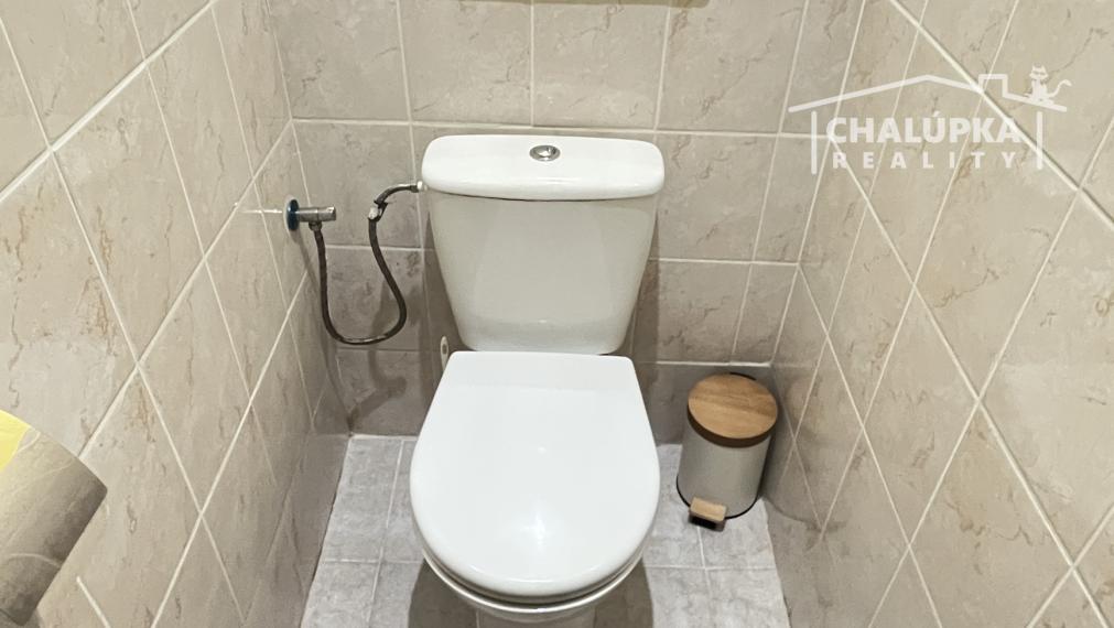 3-izbový byt s lodžiou 79 m2 na ul. Bazovského v Trenčíne - Juh