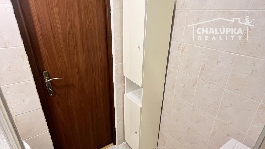 3-izbový byt s lodžiou 79 m2 na ul. Bazovského v Trenčíne - Juh