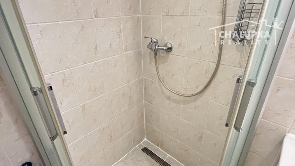 3-izbový byt s lodžiou 79 m2 na ul. Bazovského v Trenčíne - Juh