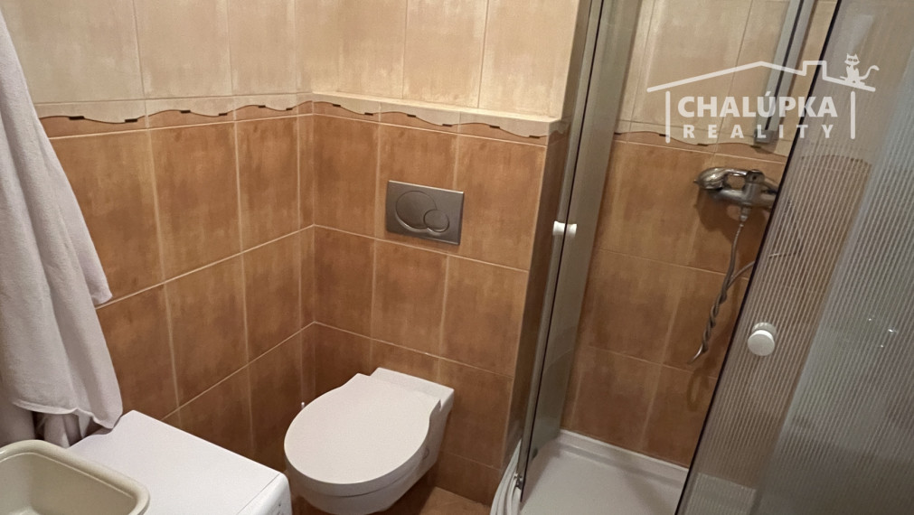 Na prenájom: Zariadený 2-izbový byt v centre Trenčína