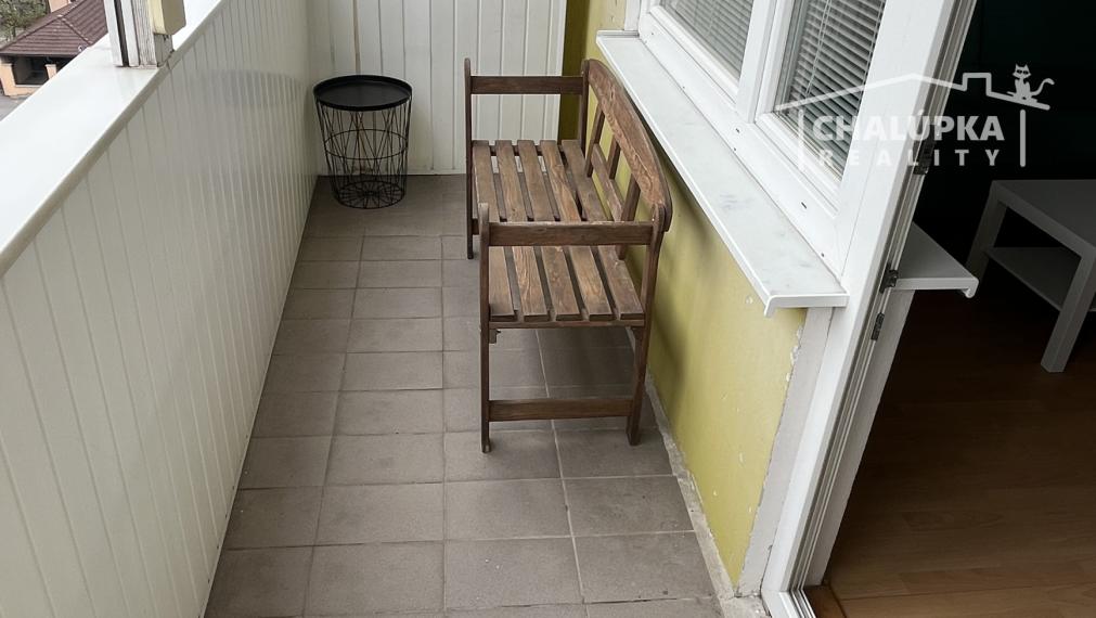 Zariadený 3-izbový byt s lodžiou 69 m2 na ul. J. Hollého v Trenčíne