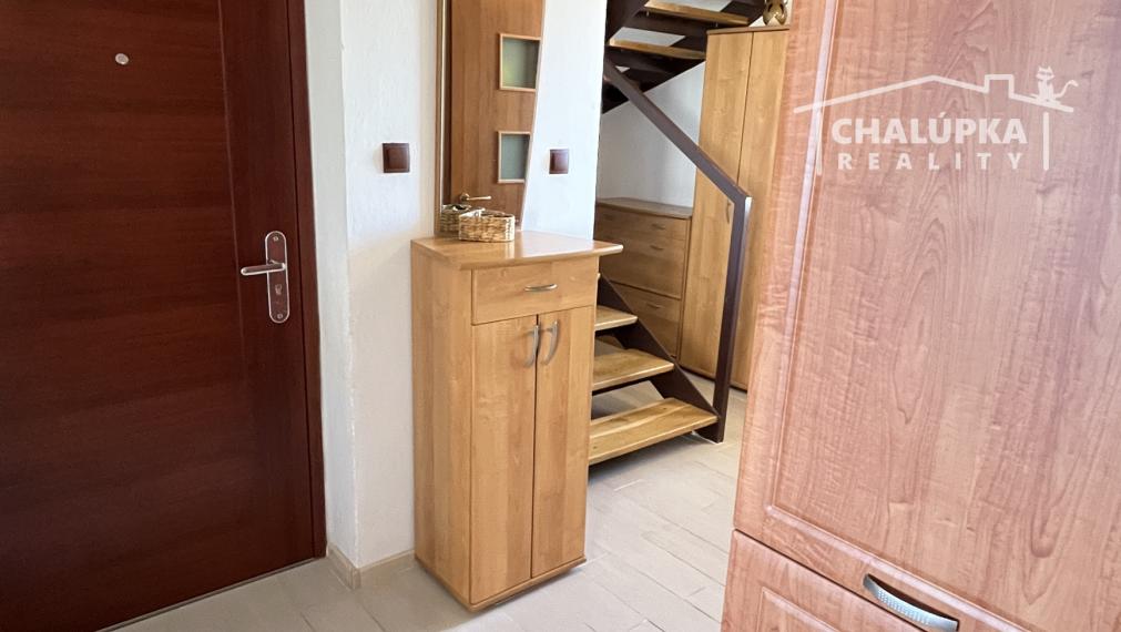 3-izbový mezanín s 2 balkónmi 87 m2 ul. Halalovka, Trenčín - Juh III