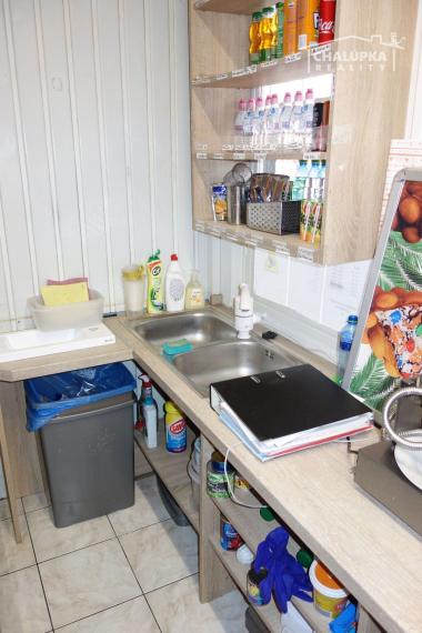 Stánok po rokonštrukcii 6 m2 priamo v centre Novej Dubnice