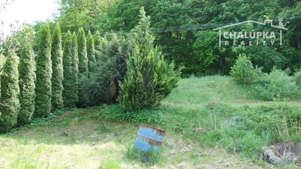 Chata v Mníchovej Lehote časť Jarky s 889 m2 pozemkom