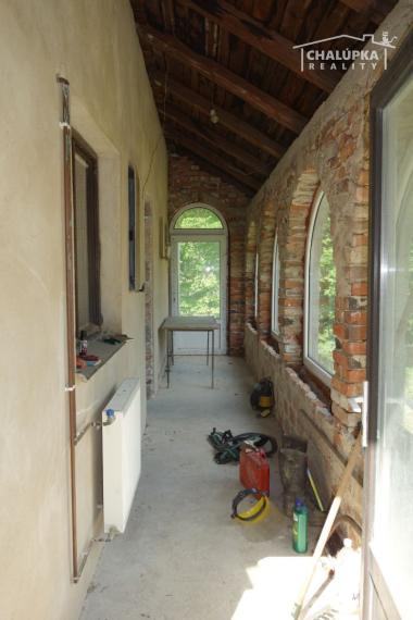 Chata v Mníchovej Lehote časť Jarky s 889 m2 pozemkom