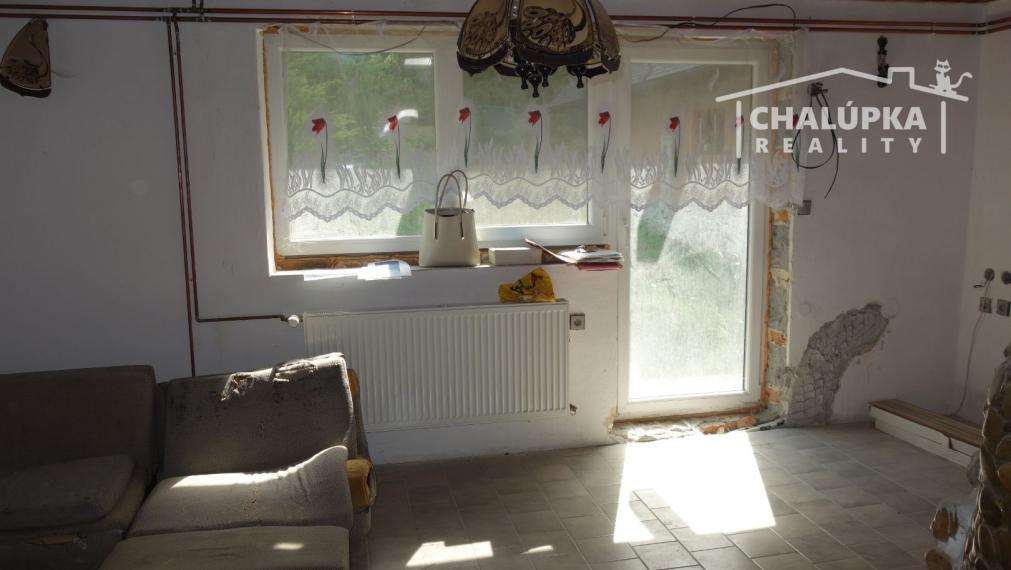 Chata v Mníchovej Lehote časť Jarky s 889 m2 pozemkom