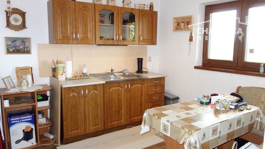 Krásna, zariadená chata v Beckove s úžasným výhľadom na hrad a 552 m2 pozemkom