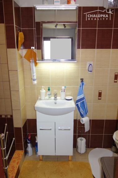 Krásna, zariadená chata v Beckove s úžasným výhľadom na hrad a 552 m2 pozemkom