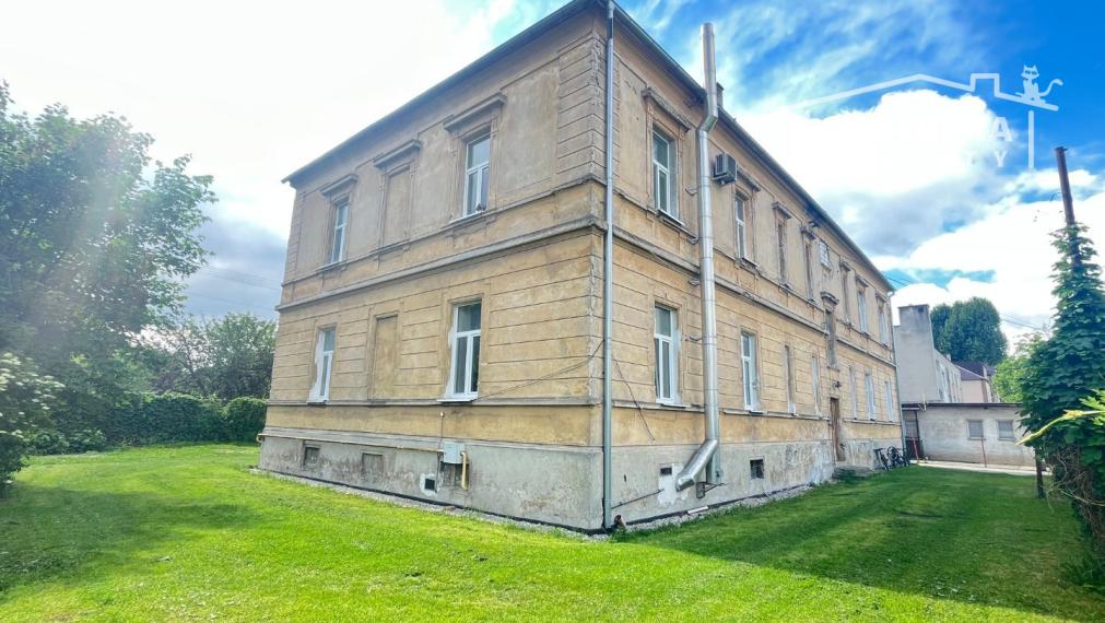 Veľký 2-izbový byt so záhradou 387 m2 v Trenčianskej Teplej