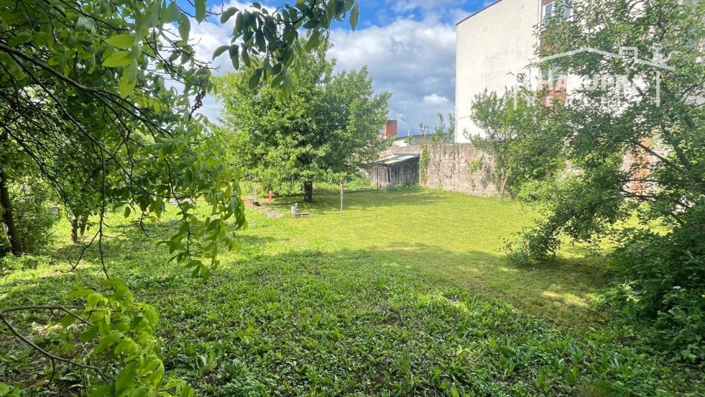 Veľký 2-izbový byt so záhradou 387 m2 v Trenčianskej Teplej