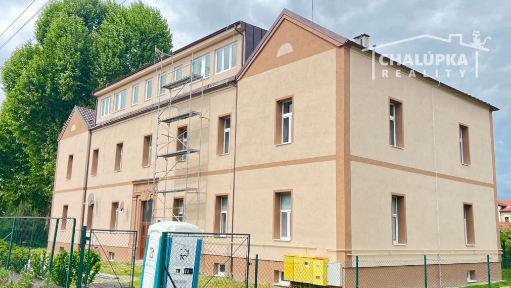 Veľký 2-izbový byt so záhradou 387 m2 v Trenčianskej Teplej