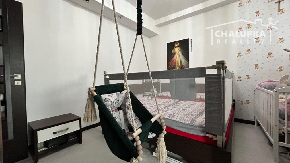 Krásny 2-izbový byt 70 m2 + terasa 28 m2 v centre Trenčína