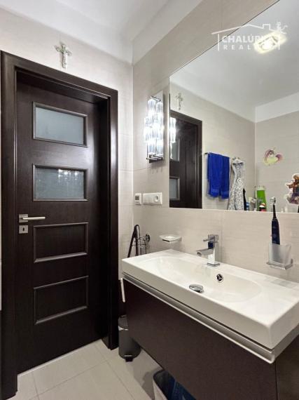 Krásny 2-izbový byt 70 m2 + terasa 28 m2 v centre Trenčína