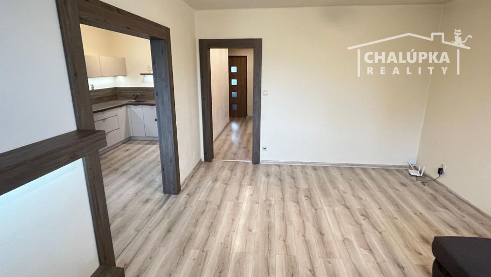 Zrekonštruovaný 3-izbový byt s lodžiou v Trenčíne, ul. Osvienčimská, Sihoť II