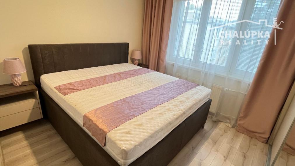 Zrekonštruovaný 3-izbový byt s lodžiou v Trenčíne, ul. Osvienčimská, Sihoť II