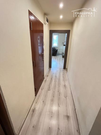 Zrekonštruovaný 3-izbový byt s lodžiou v Trenčíne, ul. Osvienčimská, Sihoť II