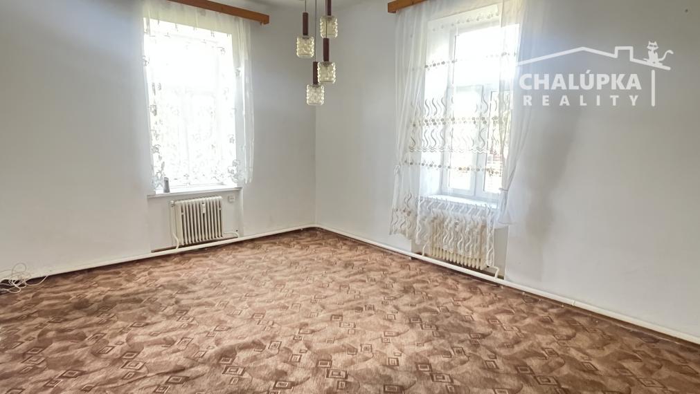 Veľký 2-izbový byt so záhradou 387 m2 v Trenčianskej Teplej