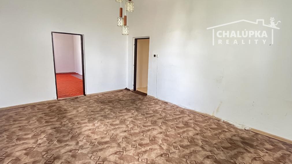 Veľký 2-izbový byt so záhradou 387 m2 v Trenčianskej Teplej