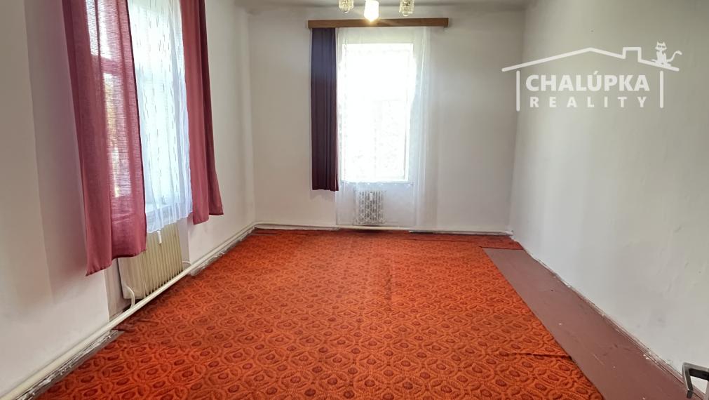 Veľký 2-izbový byt so záhradou 387 m2 v Trenčianskej Teplej