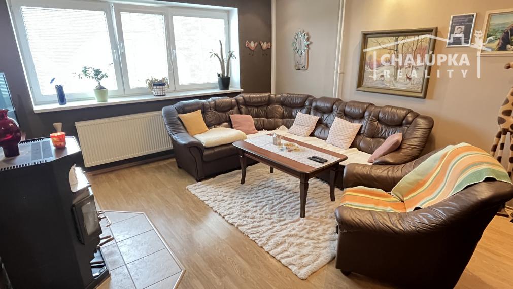 Veľký RD 6+1 s garážou, 2-prístreškom a krásnym 2066 m2 pozemkom, Dubodiel