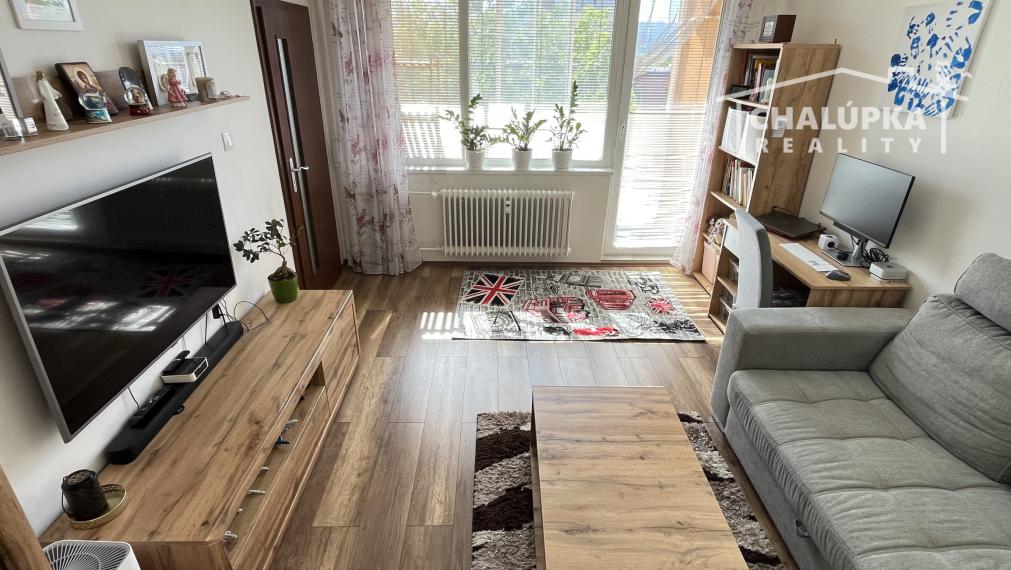 REZERVOVANÉ: Slnečný 2-izbový byt 57 m2 + 2 lodžie, ul. Západná, Trenčín - Juh