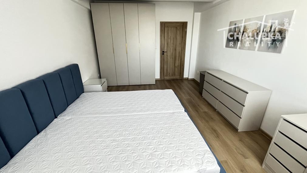 PRENÁJOM: Nadštandardný, zariadený 5-izbový mezanín 176 m2 + 2 terasy 43 m2 + garáž, Trenčín - Pod Sokolice