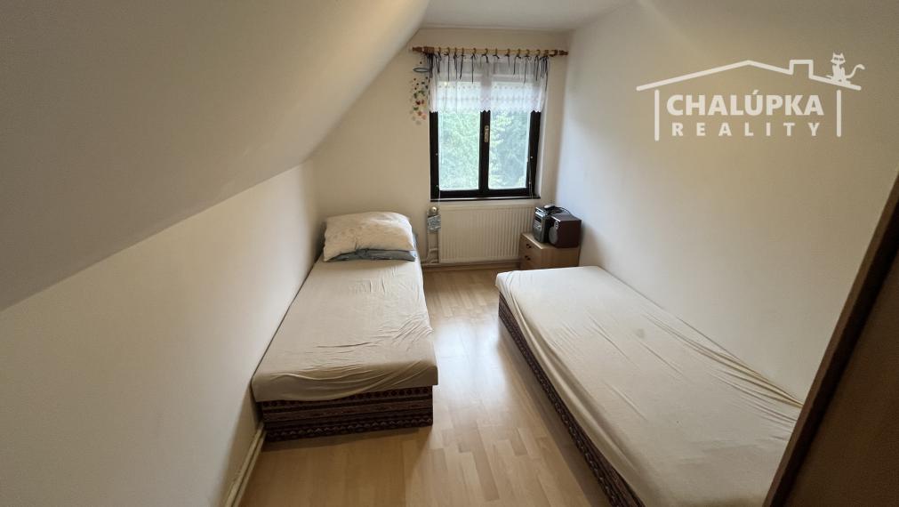 Rodinný dom (4+1) s garážou a 1259 m2 pozemkom v Hubine pri Piešťanoch