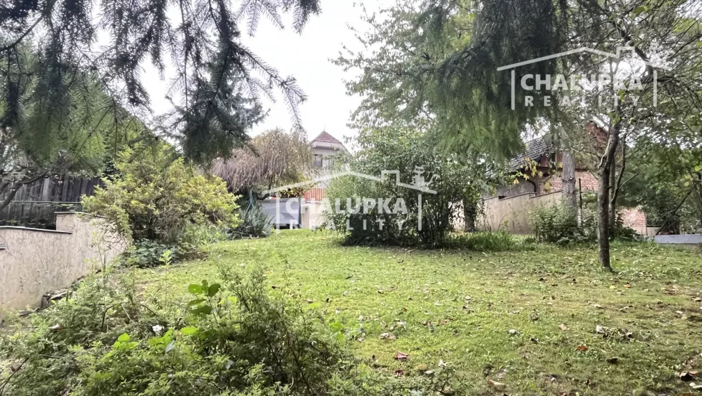 Rodinný dom (4+1) s garážou a 1259 m2 pozemkom v Hubine pri Piešťanoch