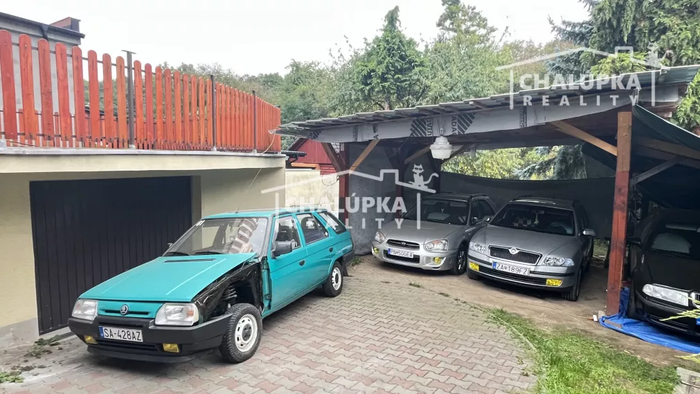 Rodinný dom (4+1) s garážou a 1259 m2 pozemkom v Hubine pri Piešťanoch