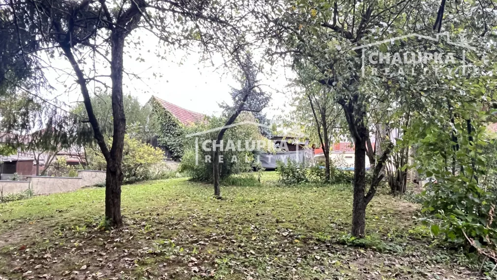 Rodinný dom (4+1) s garážou a 1259 m2 pozemkom v Hubine pri Piešťanoch