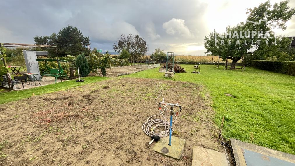 Veľkometrážny 2-izbový byt so záhradou 337 m2, Kostolná-Záriečie