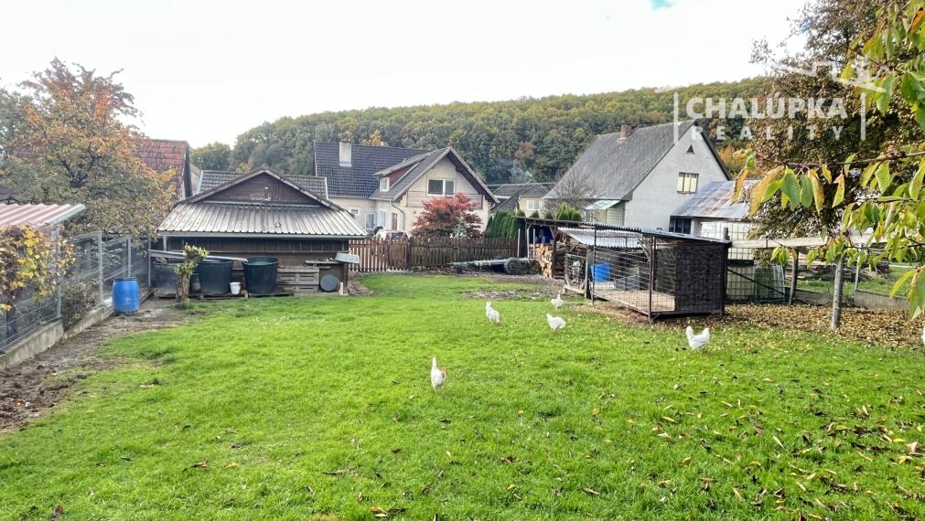 Veľký RD 6+1 s garážou, 2-prístreškom a krásnym 2066 m2 pozemkom, Dubodiel