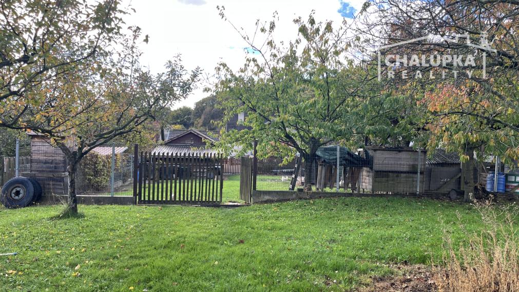 Veľký RD 6+1 s garážou, 2-prístreškom a krásnym 2066 m2 pozemkom, Dubodiel