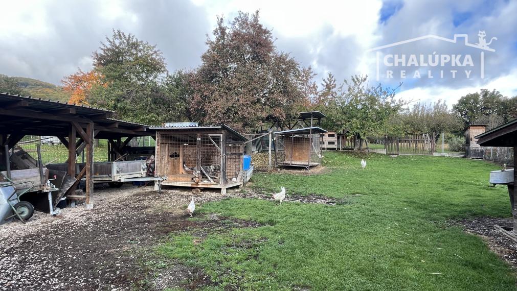 Veľký RD 6+1 s garážou, 2-prístreškom a krásnym 2066 m2 pozemkom, Dubodiel