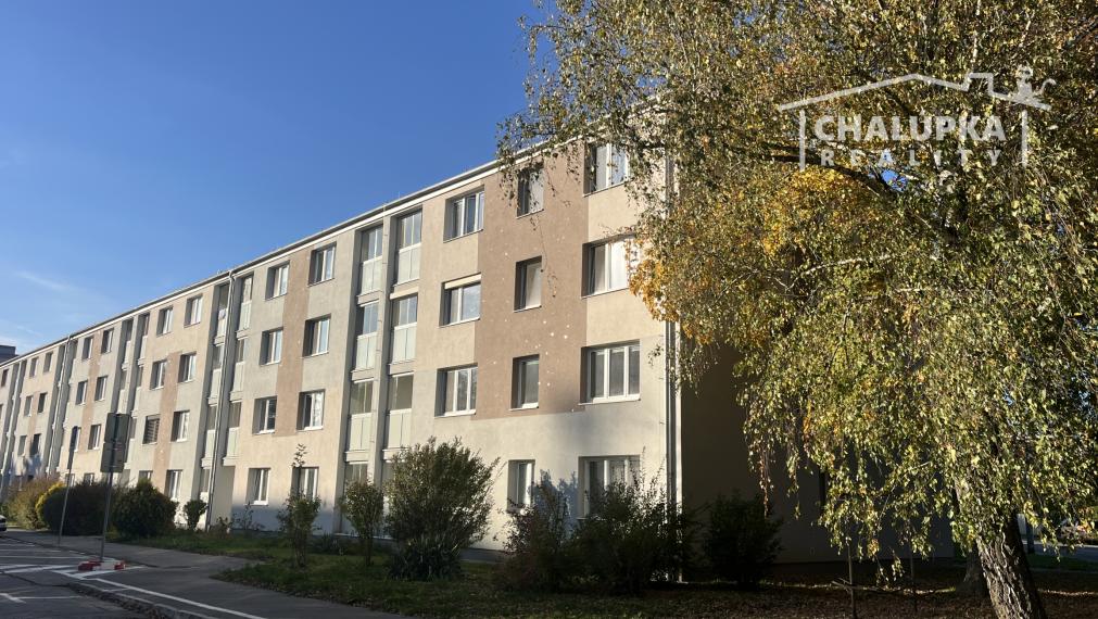 Zrekonštruovaný 3-izbový byt s lodžiou v Trenčíne, ul. Osvienčimská, Sihoť II