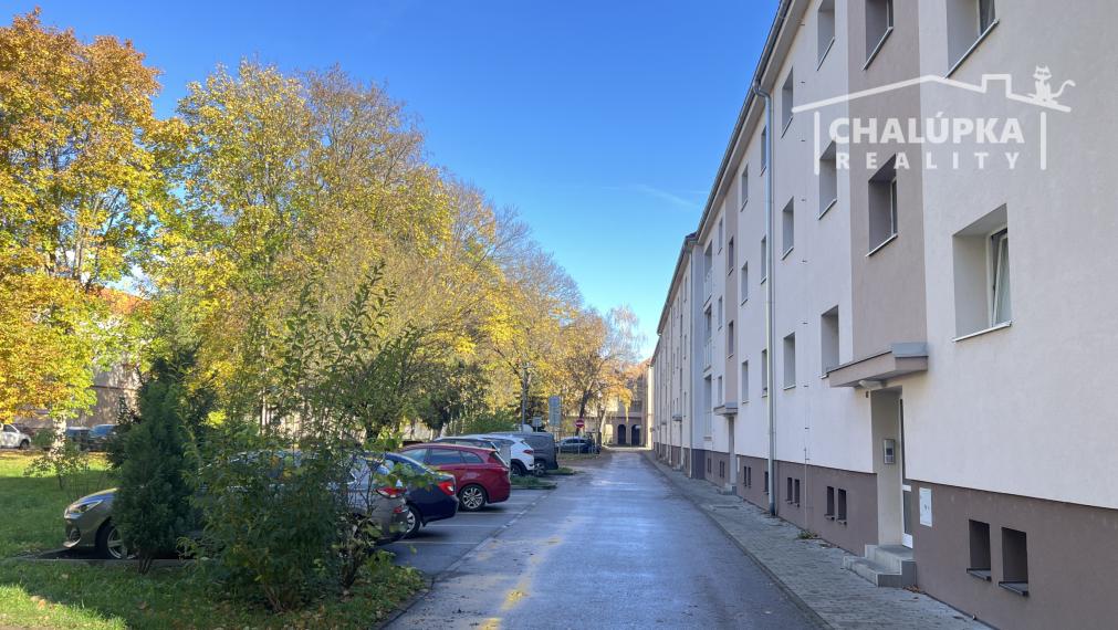 TOP!!! 2-izbový byt s lodžiou 71 m2 v Trenčíne - Dlhé Hony