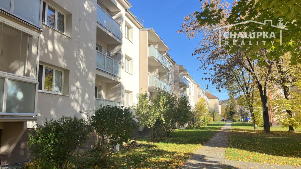 TOP!!! 2-izbový byt s lodžiou 71 m2 v Trenčíne - Dlhé Hony