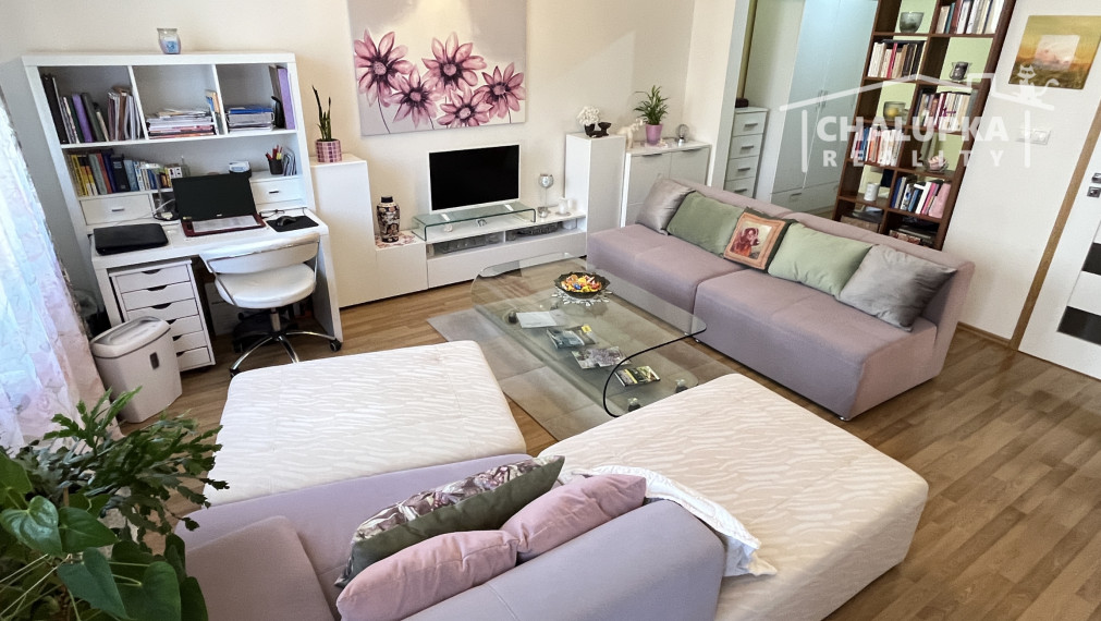 Pekný 1 a pol izbový byt s balkónom 43 m2, ul. Východná, Trenčín