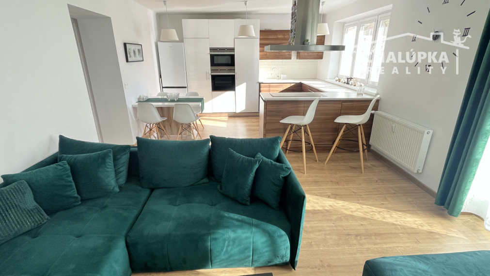 Krásny 2-izbový byt s lodžiou 71 m2 v Trenčíne - Dlhé Hony