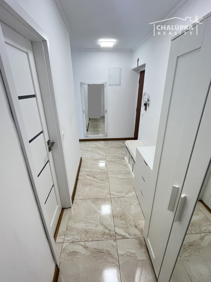 Krásny 2-izbový byt s lodžiou 71 m2 v Trenčíne - Dlhé Hony