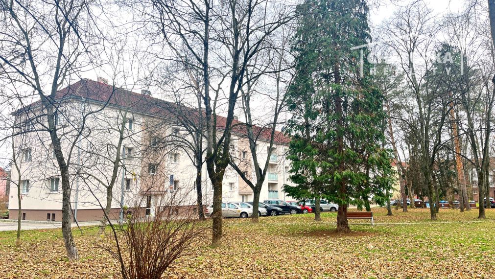 Krásny 2-izbový byt s lodžiou 71 m2 v Trenčíne - Dlhé Hony