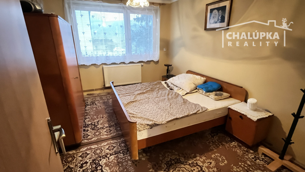 Tehlový 3-izbový byt s lodžiou, vl. kúrenie, veľký dvor, Nemšová časť Kľúčové