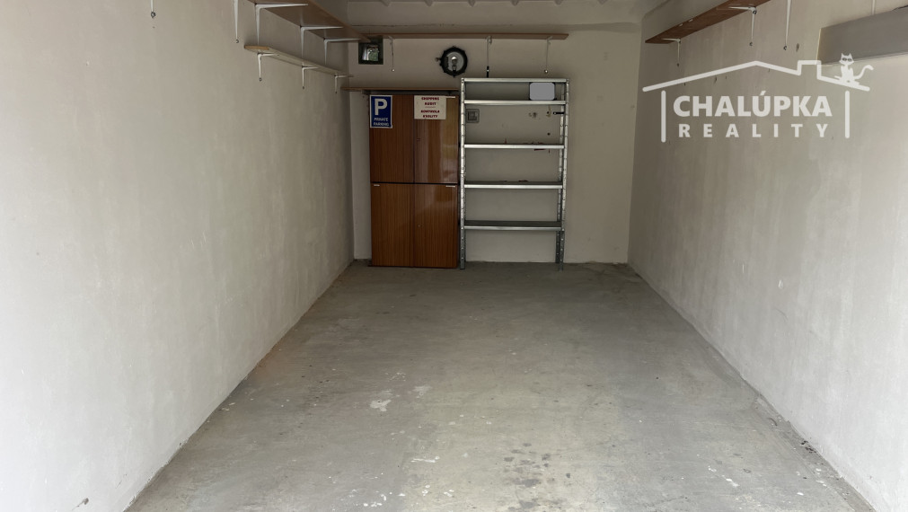 Na prenájom: Garáž na Západnej ul. v Trenčíne - Juh II