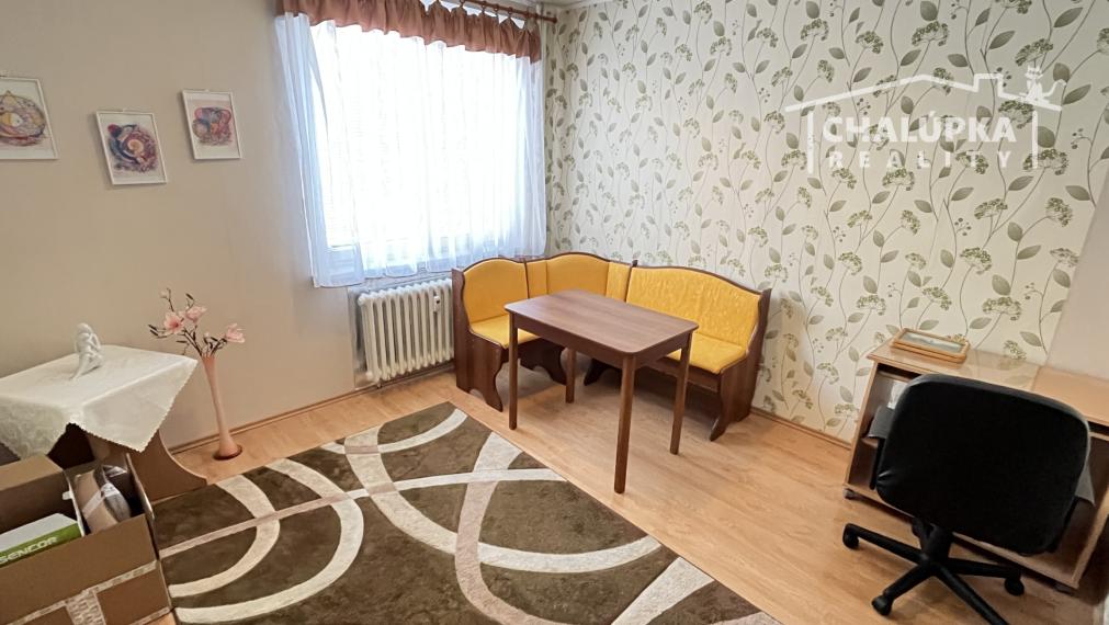 3-izbový byt s lodžiou 79 m2 na ul. Bazovského v Trenčíne - Juh