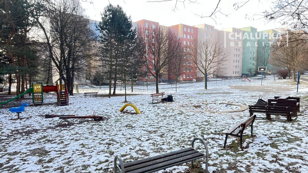 3-izbový byt s lodžiou 79 m2 na ul. Bazovského v Trenčíne - Juh